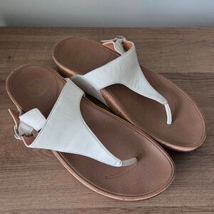 EUC FITFLOP WHITE LEATHER UPPER COMFY SLIPPERS SIZE 9